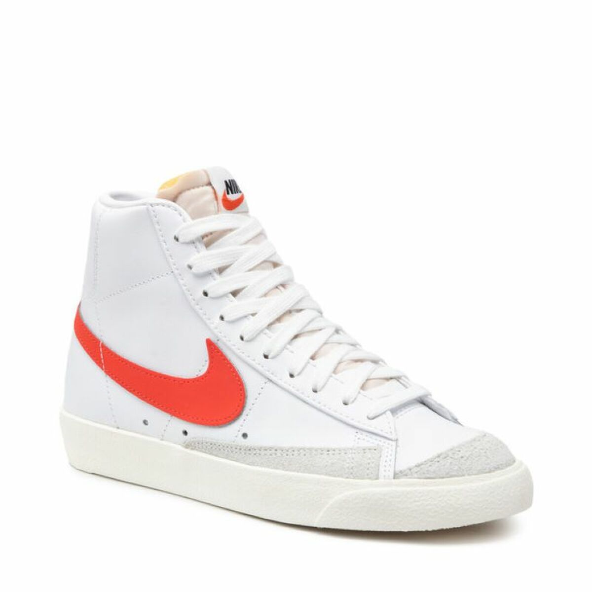 Women's casual trainers Nike BLAZER MID 77 CZ1055 101 White Nike