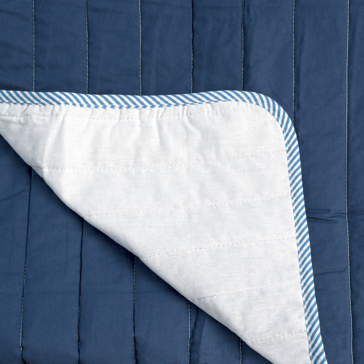 Reversible Bedspread HappyFriday Basic Dash White Navy Blue 200 x 260 cm